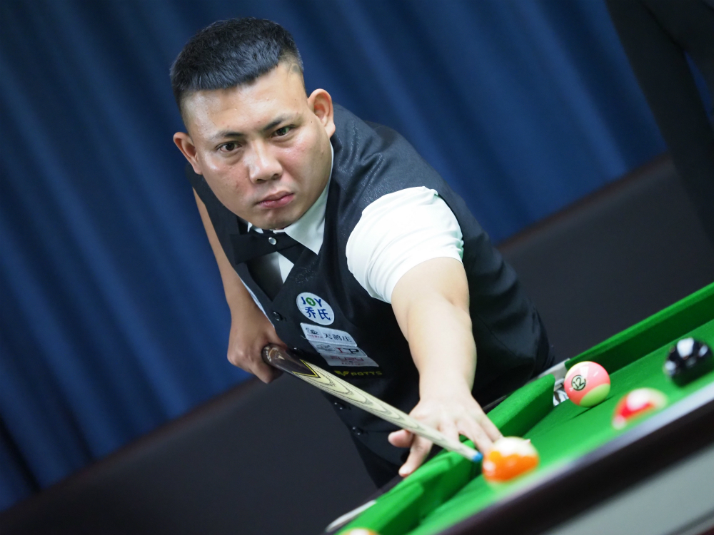 在中场组织 在中场组织