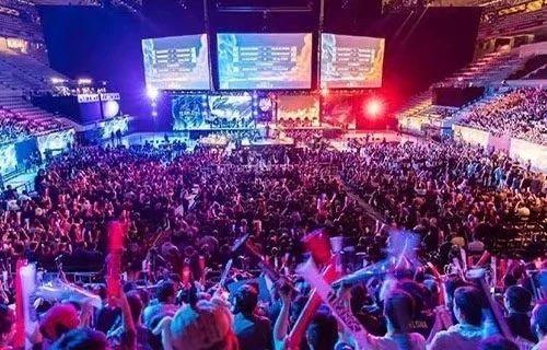 次拿冠军 次拿冠军