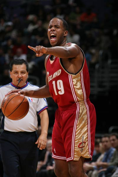 s后场出球 s后场出球